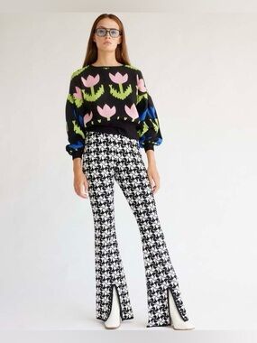 PASTICHE Oversized Floral Geometric Tulip Knit Sweater